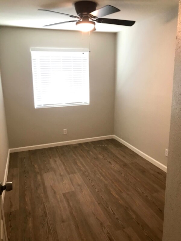Building Photo - 658 S Grand