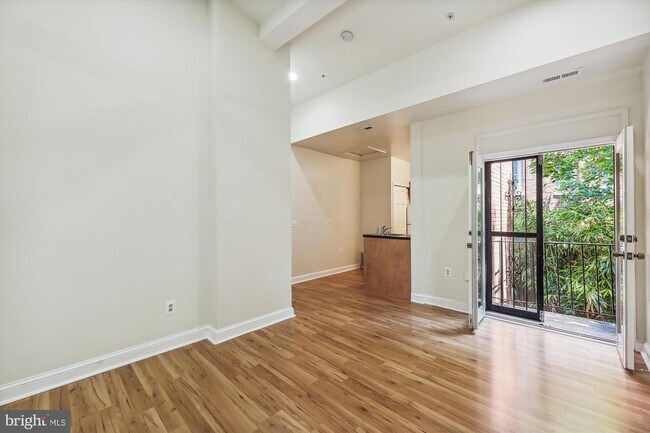 Building Photo - 2303 17th St NW