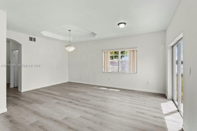 Foto del edificio - 5090 SW 136th Ave