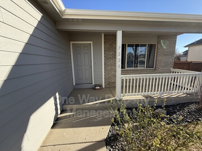 Foto del edificio - 7226 W 20th St Ln
