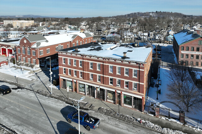 Building Photo - 509-513 Main St