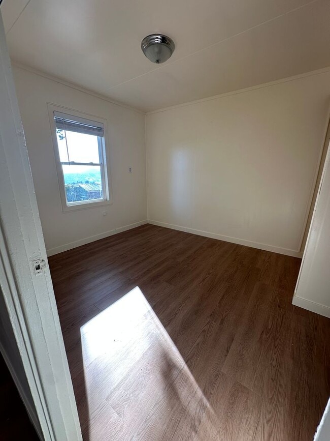 Building Photo - Private 1 Bedroom | 1 Bath Home in The Dalles