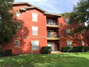 Building Photo - 1325 Rotonda Point