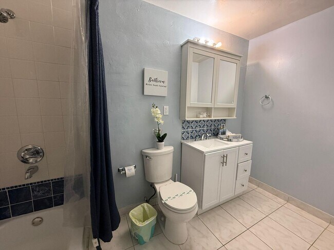 Foto del edificio - 1298 NE 39th St