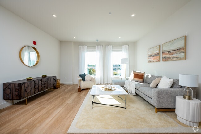 2BR, 2BA - 1,191SF - Living Room - The Vibe on Paramount