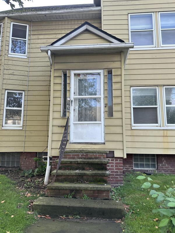 Building Photo - 9227 Adams Ave