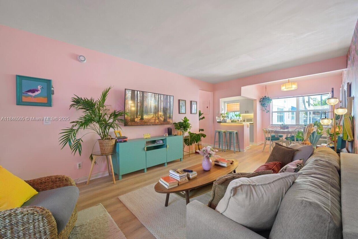 Foto principal - 315 Van Buren St
