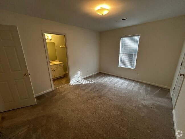 Building Photo - 553 Memorial Drive Ext