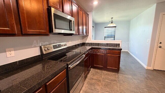 Foto del edificio - 36532 W Barcelona Ln