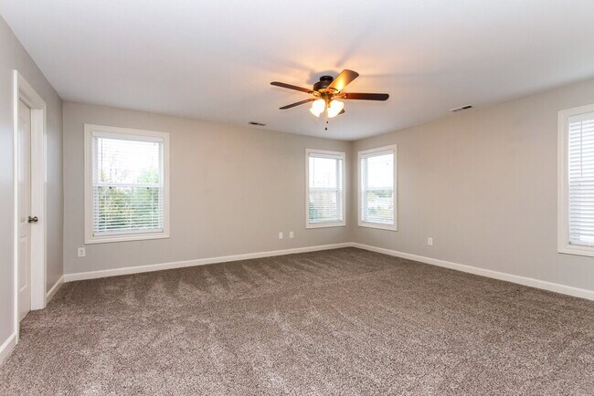 Building Photo - 9718 Rhodes Ln