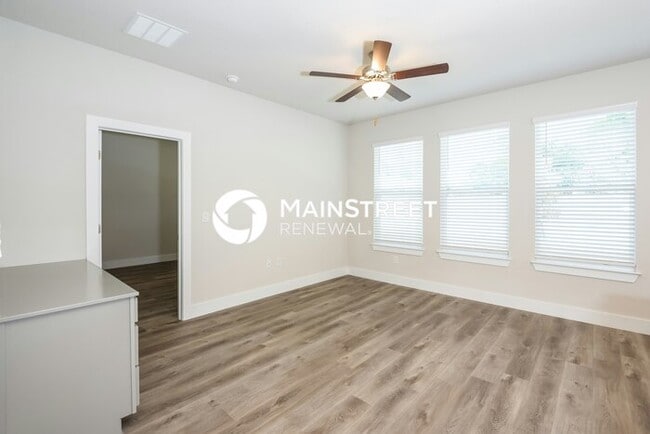 Foto del edificio - 3 Bedroom Pet-Friendly Home in Deland, FL ...