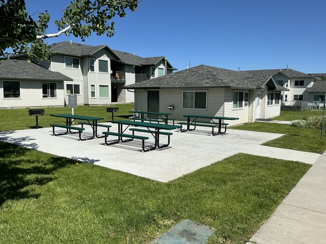 Building Photo - Castlebar Apartments