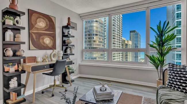 Foto del edificio - 340 E Ohio St