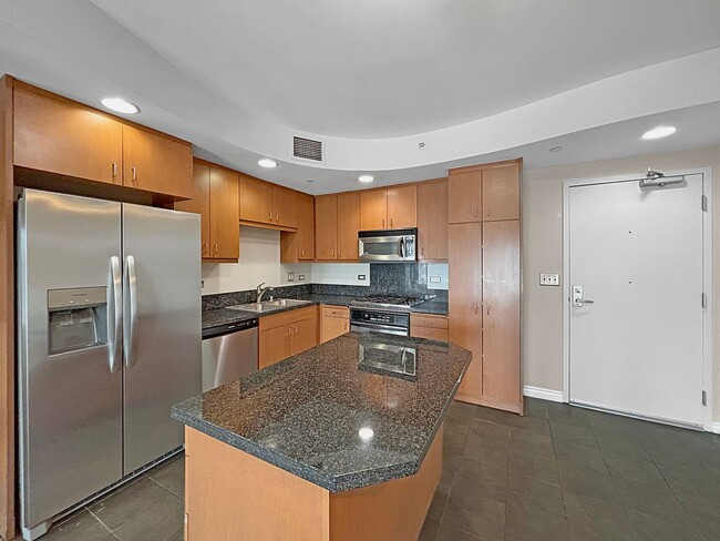 Foto del edificio - Urban 1 Bedroom Condo in East Village w/ B...