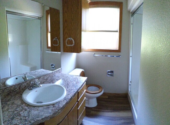 Foto del edificio - Best 2 Bedroom - 2 Bath Duplex Unit On The Market