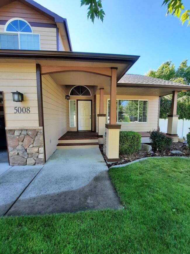 Building Photo - 5008 N Harvard Ct