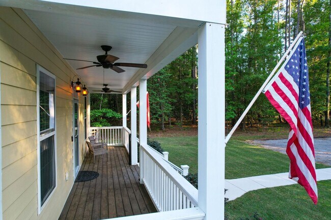 Foto del edificio - 4 Bedroom, 2.5 Bathroom Home in The Refuge at Ravenel - Ravenel