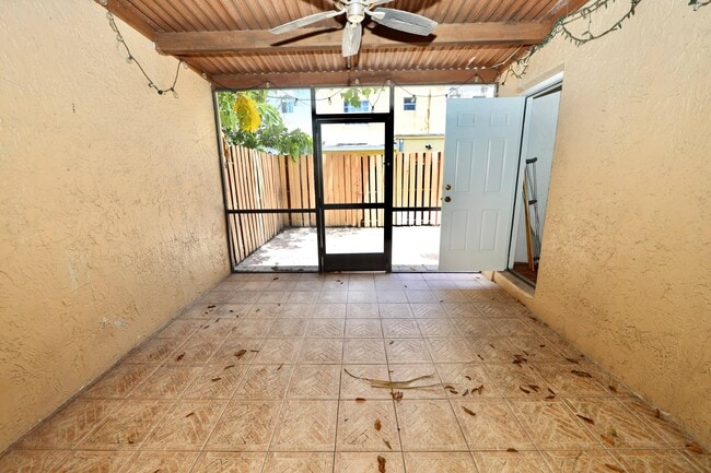 Building Photo - 5953 NW 24th Ct