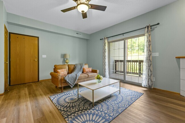 Foto del edificio - 2272 Holiday Rd