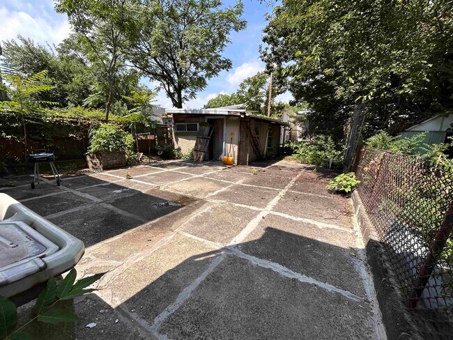 Building Photo - 21 Wallis Ave
