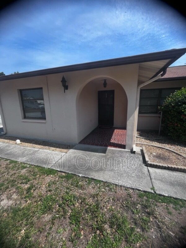 5404 James St, Port Richey, FL 34652 Condo for Rent in Port Richey