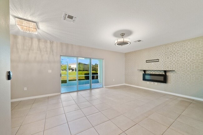 Foto del edificio - 347 Arbor Lakes Dr