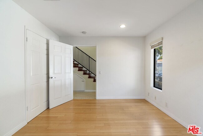 Foto del edificio - 3912 Girard Ave