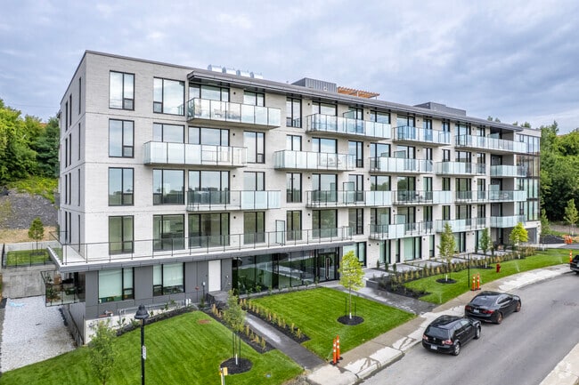 Building Photo - Bellevue MTL