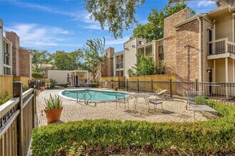 Building Photo - 2001 Bering Dr