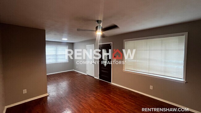 Foto del edificio - 2310 Theda Ave
