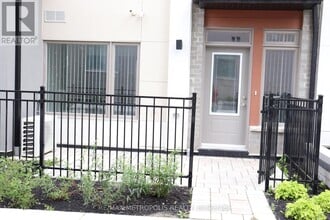 Building Photo - 28 Orchid Pl Dr