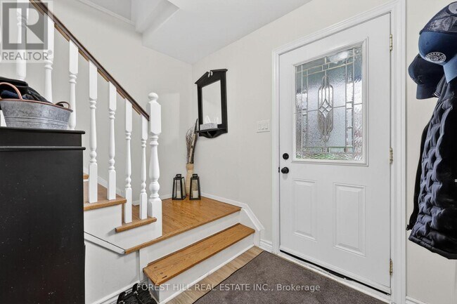 Photo du bâtiment - 172 Ellwood Dr E