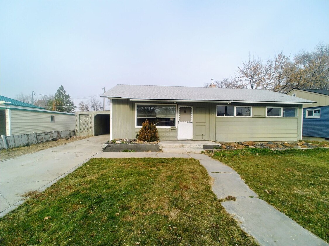 Foto principal - Cottage-Style Home in Quiet Caldwell Neigh...