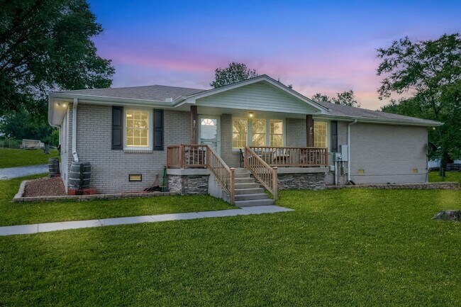 Foto del edificio - 864 Greenwood Rd