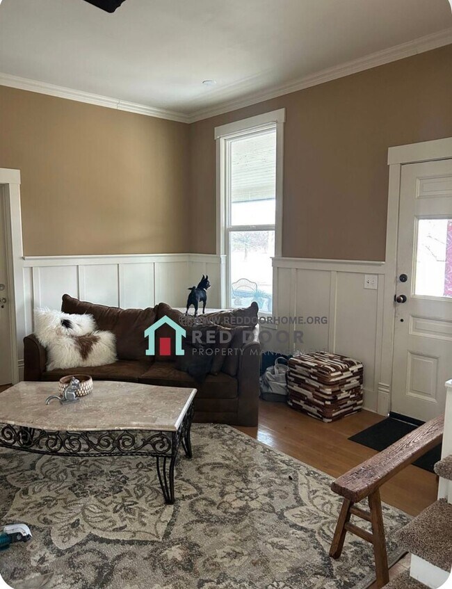 Foto del edificio - Spacious 4-Bedroom Home in the Heart of Great Falls – Mid-Term Rental