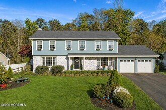 Building Photo - 213 Woodberry Dr