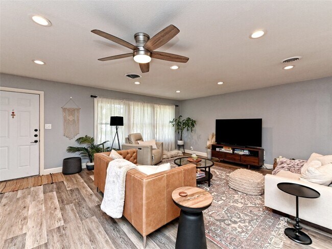 Foto del edificio - 1708 Princeton Ave