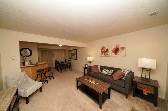Foto del edificio - Emerald Park Apartments