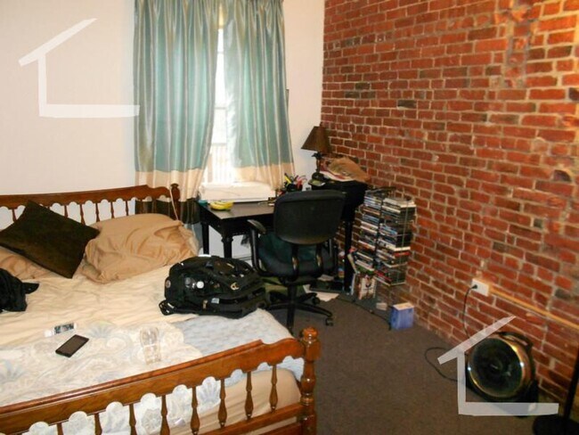 Foto del edificio - Huge 5 bed near Northeastern