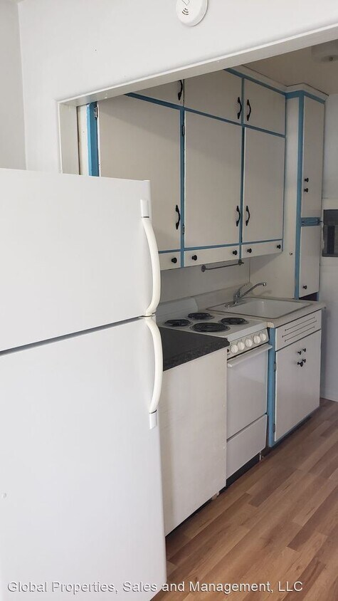 Building Photo - 1 br, 1 bath House - 612 N Baker St Apt F