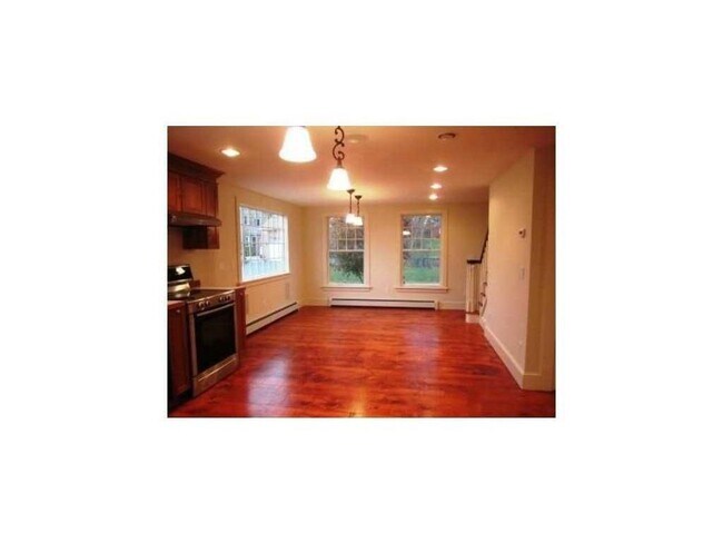 Building Photo - 57 Dewolf Ave