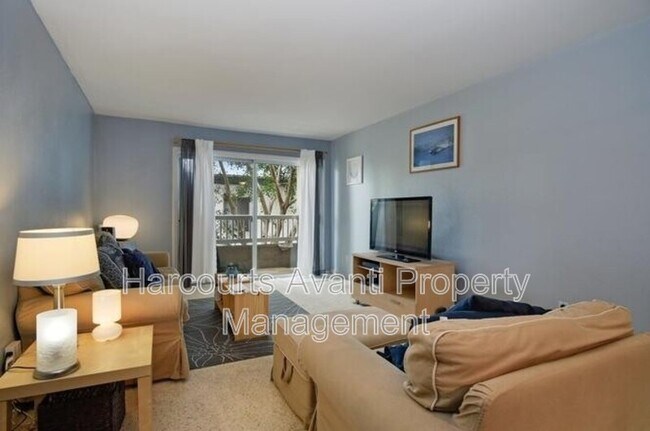 Foto del edificio - 3030 Suncrest Dr