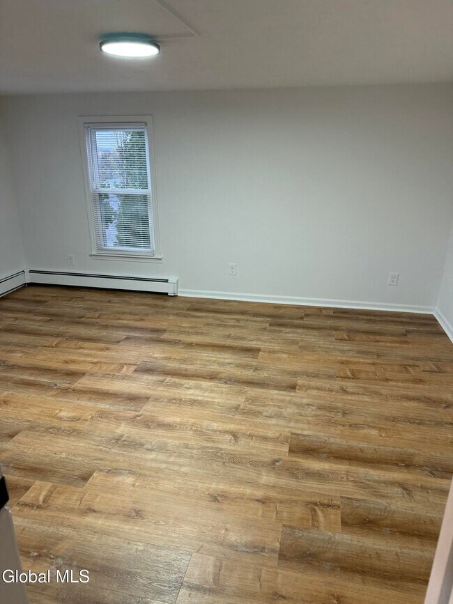 Foto del edificio - 5 Maple St