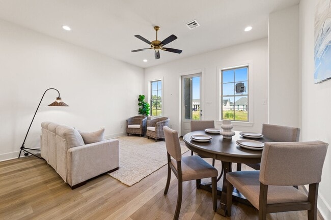 Foto del edificio - FOR RENT in WEST VILLAGE!