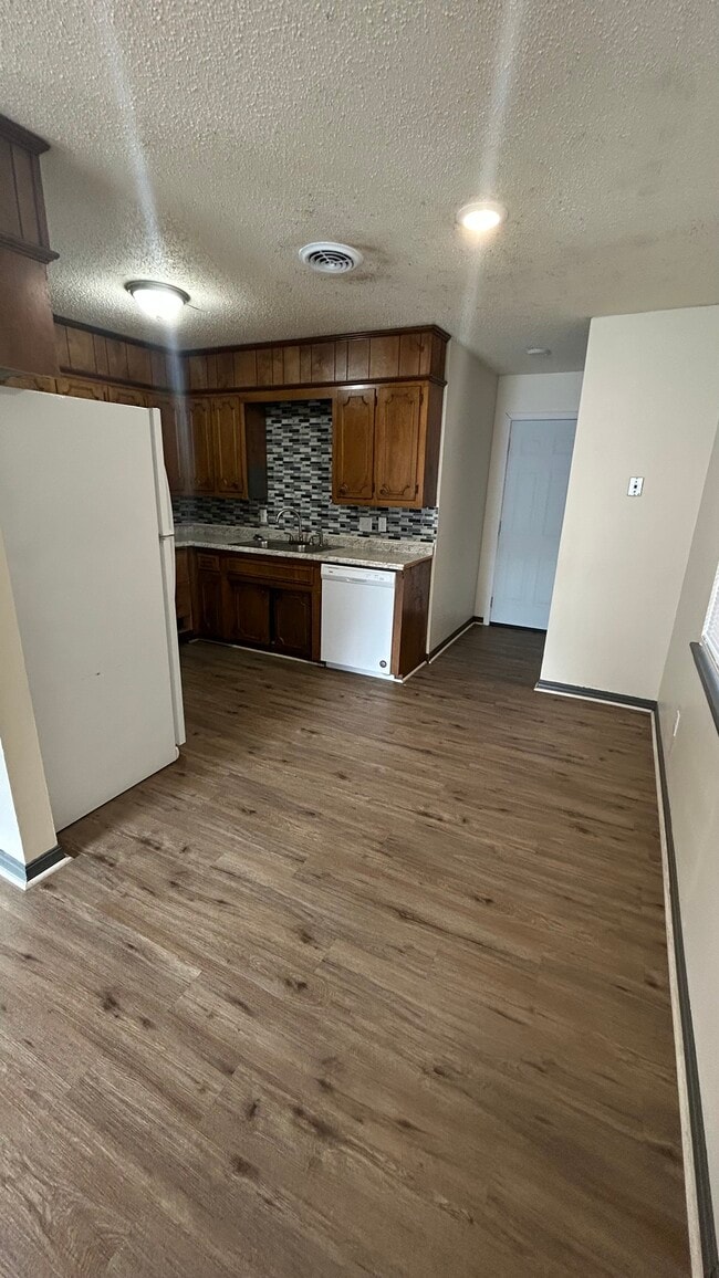 Building Photo - 3611 Barry Ave