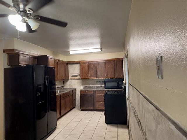 Foto del edificio - 4601 Clover Ln