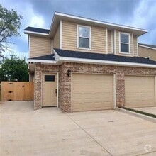 Building Photo - 1703 Ash Crescent St