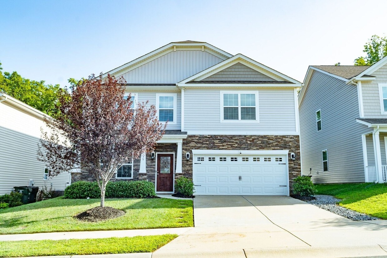 Primary Photo - Spacious 4BR House in Burlington