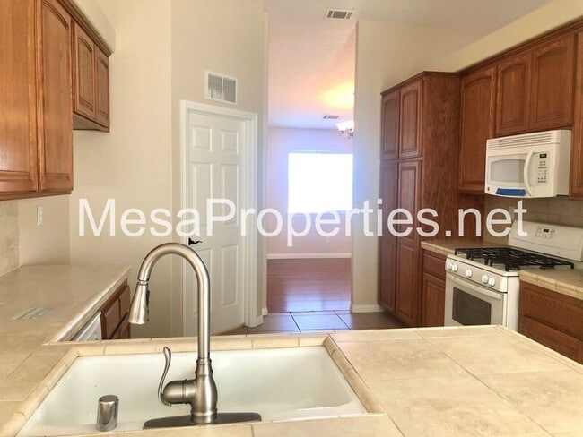 Building Photo - 325 Del Rosa Rd