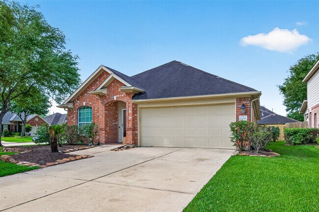 Foto del edificio - 6030 Wildbriar Ln
